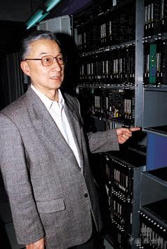 1998年，陳俊亮講解程控交換機.jpg